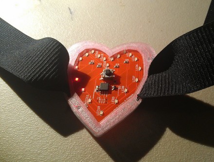 Make your own LED heart at HM for your Valentine